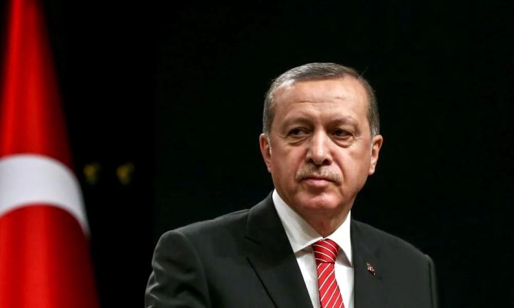 Στο εδώλιο δυο ηλικιωμένοι ηθοποιοί για... εξύβριση του "σουλτάνου"